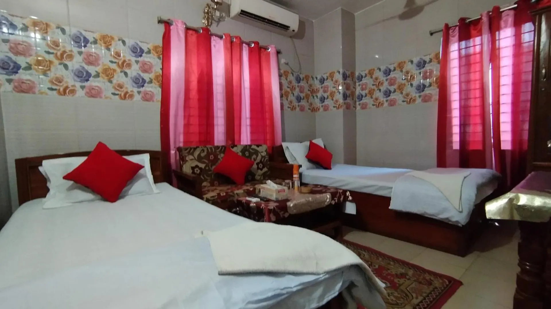 Hotel Indropuri International داكا 3*,  بنغلاديش